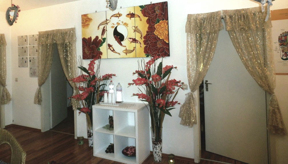 Empfangsbereich von Kitty's Thai Massage in Stuttgart.