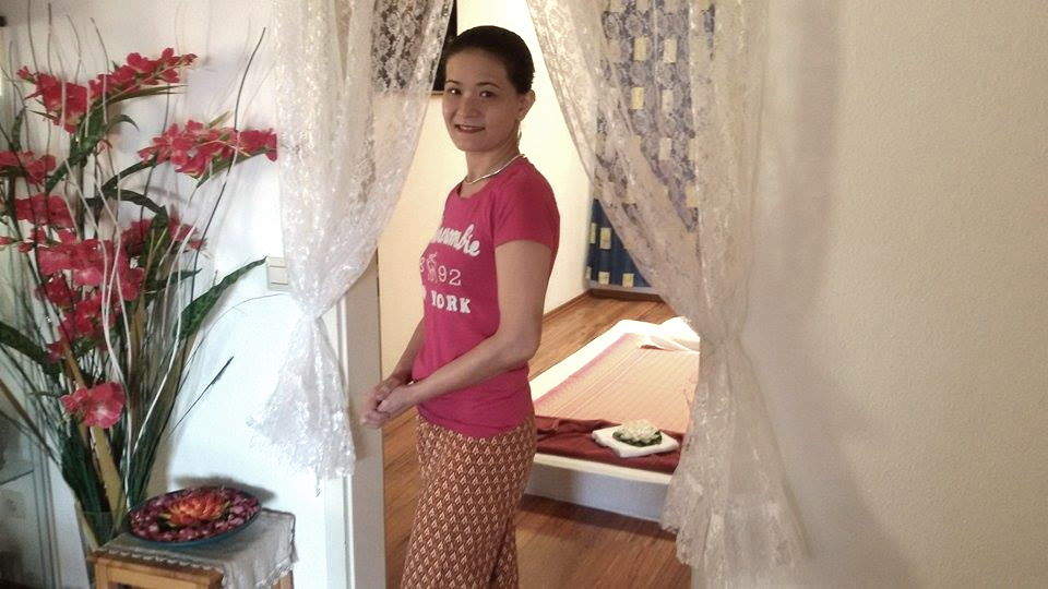 Kitty Kammer in ihrem Thai Massagesalon.